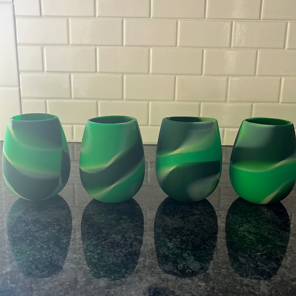 Green Silicon Wine Glasses